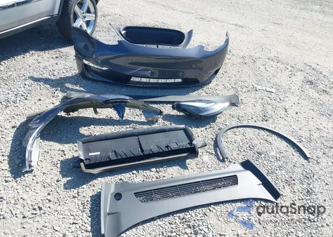 2023 Tesla Model Y Awd/Long Range Dual Motor All-Wheel Drive из США, поврежденный, VIN 7SAYGDEE2PF929129